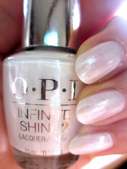 OPI(オーピーアイ)INFINITE SHINE(インフィニット シャイン) IS L34 Pearl of Wisdom(パール オブ ウィズダム) opi マニキュア ネイルカラー ネイルポリッシュ セルフネイル 速乾 ホワイト 白パールホワイト sale