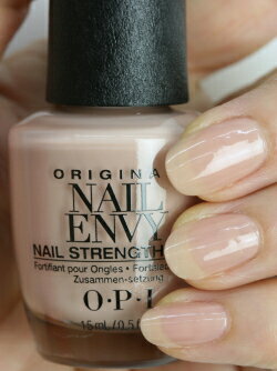 OPI ネイル オーピーアイ NAIL ENVY ネイルエンビー カラー NL-221 Samoan Sand サモアン サンド カラー＋爪強化 opi ネイルケア トリートメント ネイルポリッシュ セルフネイル 速乾 ヌード ベージュ マット 透明 補強