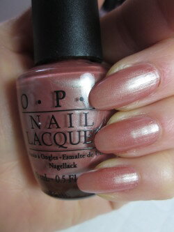 【スーパーセール限定価格】OPI ネイル(オーピーアイ) NL P02 Nomad's Dream(ノーマッド・ドリーム)　opi　ネイル マニキュア パール ピンク ベージュ