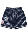 MITCHELL & NESS(ミッチェルアンドネス) CITY COLLECTION MESH SHORT ・MLB(メジャーリーグベースボール) ・COOPERSTOWN COLLECTION(クーパーズタウン コレクション) ・NEW YORK YANKEES / ニューヨーク・ヤンキース ・ポリエステル メッシュショーツ ・ストライプデザイン ・ウエストゴム ・ドローコードで調節可能 ・サイドポケット カラー：ネイビー 素材：ポリエステル 100% サイズ (※単位はcmになります。) S：ウエスト67　股上30　ワタリ32　裾幅31　股下16.5 M：ウエスト74　股上32　ワタリ35　裾幅32　股下16.5 L：ウエスト82　股上33　ワタリ37　裾幅35　股下16.5 XL：ウエスト90　股上36　ワタリ39　裾幅38　股下16.5 2XL：ウエスト94　股上36　ワタリ41　裾幅38　股下16.5 3XL：ウエスト102　股上38　ワタリ42　裾幅39.5　股下16.5 ※USサイズ表記のため大きめの作りとなっております。サイズ感には個人差がございますので、あくまでも目安とお考え下さい。 ※こちらの商品は海外商品の為、製造過程で色ムラやプリント汚れなど多少付着している場合や、輸送過程での付属品(箱,紙タグ等)の破損などがある場合がございます。ご理解の上ご購入をお願い致します。 ※価格・デザイン・仕様について、メーカーの都合により予告なく変更することがあります。あらかじめご了承ください。 ※上記のサイズ詳細は商品により若干の誤差が生じる可能性がございます。 ※ご使用のPC環境により、製品によっては実際の商品と若干の色合いの違いが生じる場合があります。 ※商品到着後7日以上経過した商品・プライスダウンしたセール商品の返品交換は、一切お受けする事が出来ませんのでご注意ください。詳しくは、返品交換についてをご覧ください。 【在庫について】 すべての商品は実店舗、自社サイトとの共有在庫となります。 在庫更新は随時(実店舗営業時間内のみ)おこなっておりますが、ご注文いただきました商品をご用意できない場合もございます。 その場合、3日以内に必ず電話もしくはメールにてお知らせいたします。あらかじめご了承ください。