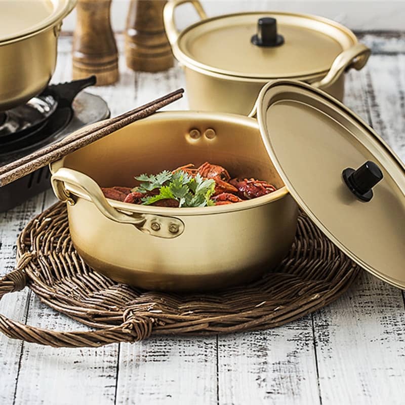 【PT10倍+10%OFFクーポン】ラーメン鍋 アルミパン 韓国 ガスコンロ専用 ふた付き アルミ鍋 麺 スープ 調理器具用 急速加熱 父の日