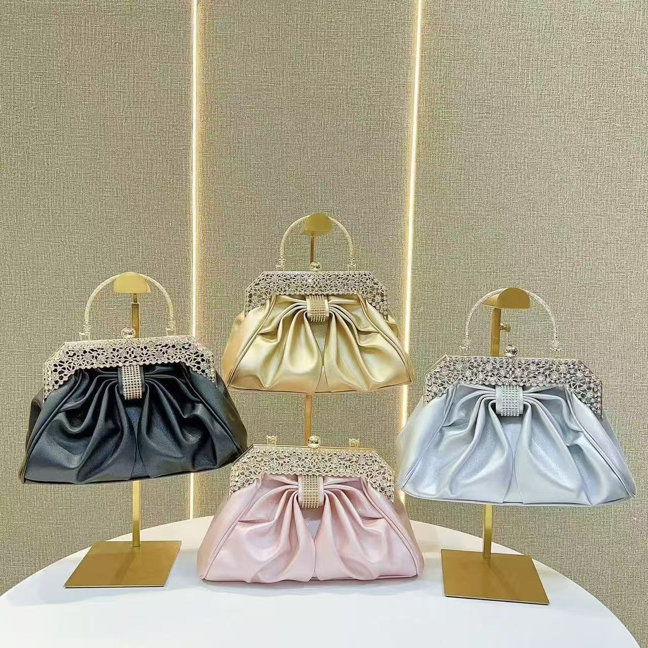 乐天商城 - パーティーバッグ 結婚式 披露宴 二次会 クラッチバッグ がま口 ビジュー ラメ キラキラ 2way ショルダー ハンドバッグ 華奢 上品 エレガント レディース フォーマル お呼ばれ ドレス パーティー 謝恩会 入学式 卒業式
