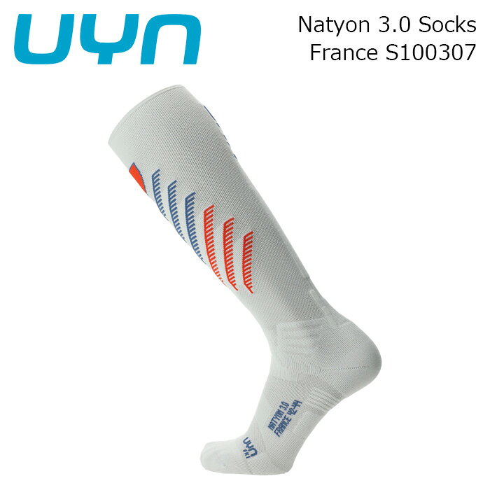 Natyon 3.0 Socks France カラー : T023-France サイズ : 35/38, 39/41, 42/44, 45/47 DESCRIPTION The Natyon 3.0 ski socks offer superior support and performance thanks to Zerocuff technology. The Shockwave system optimizes shock absorption, while Cool Air Flow technology maintains the ideal microclimate for the feet, even in the coldest conditions. DETAILS -Dynamic wave design for optimal support -Zerocuff&trade; technology for high performance -Shockwave system for advanced protection and shock absorption -Pressure distribution along strategic 3D lines -Cool Air Flow technology to maintain the ideal microclimate around the feet COMPOSITION POLYAMIDE 88% ELASTANE 6% POLYPROPYLENE 6% ※ご注意※ ・製造過程で細かいキズがつくことがあります。ご了承ください。 ・実店舗と在庫を共有しているため、タイミングによって完売となる場合がございます。 ・モニターの発色によって色が異なって見える場合がございます。 【返品交換不可商品】