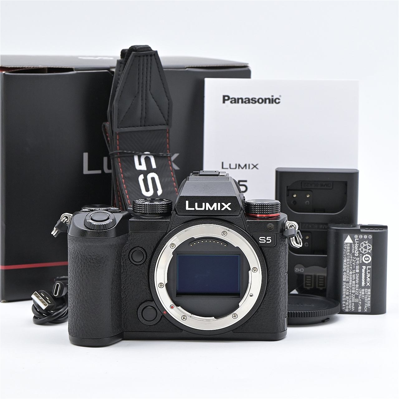Panasonic パナソニック LUMIX DC-S5 ボディ ミラーレス一眼レフカメラ【中古】