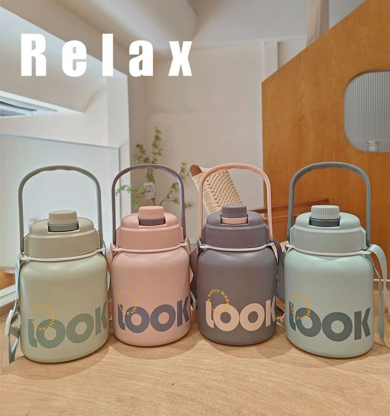 Rakuten - ステンレスボトル 900ml 大容量 水筒 保冷 保温 ストロー/直飲み スポーツボトル 魔法瓶 真空ボトル ウォーター ステンレス ボトル 保温