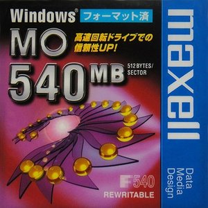 こちらはアウトレット商品となっております。経年劣化のため、一部パッケージに破れがあったり、ケースが割れている場合がございますが、商品には問題ございませんので安心してお使いいただけます。ご購入の際は、予めご了承ください。 【製品仕様】 ■型番：MA-M540.WIN.B1P ■記憶容量：540MB(アンフォーマット時) ■Windowsフォーマット済み ■ケース：プラスチックケース ■入り数：1枚