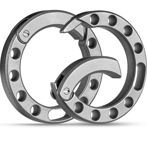 [TISUR] チタン キーホルダー 丸型 カラビナ キーリング 9 穴設計 小型 おしゃれ メンズ キーチェーン 頑丈 自転車 鍵 リュック アウトドア 収納 (グレー カラビナ 2 セット)