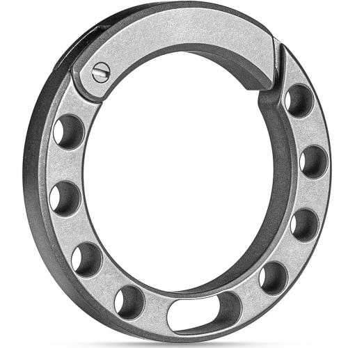 [TISUR] チタン キーホルダー 丸型 カラビナ キーリング 9 穴設計 小型 おしゃれ メンズ キーチェーン 頑丈 自転車 鍵 リュック アウトドア 収納 (グレー カラビナ 1セット)