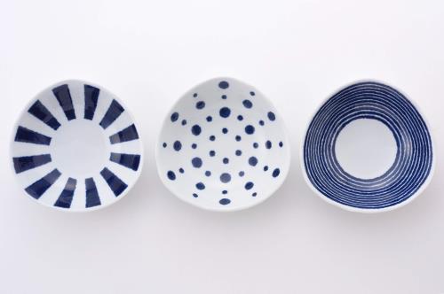 西海陶器(Saikaitoki) 食器 器 小鉢 取り鉢 ボウル すき焼き おしゃれ セット indigo 藍玉三角小鉢(3柄組)