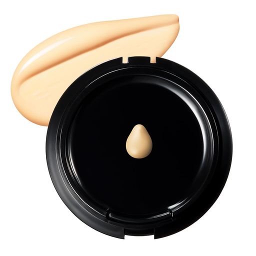 気温やライフスタイルの変化などにより、ゆらぎや肌荒れが起きやすい肌のために厳選した植物由来成分を配合し、保湿力を追求したMiMCのスターアイテムであるリキッドファンデーション。強い紫外線やエアコン、日差し、マスク擦れによって乾燥がおこりやすい現代の肌環境でも、透明感のあるみずみずしいツヤ肌へ導きます。カラーは全部で5種類。お肌の色に合わせてお選び下さい。 ●使用方法:ボタンを押して、ファンデーションを適量出してください。付属の専用スポンジでお肌に薄くのばしてなじませてください。ご使用の際は、必ずボタンを最後まで押し切ってください。押し切らないと空気が入りやすくなり、中身が出にくくなったり、飛び散るおそれがあります。スポンジが汚れたときは、中性洗剤で軽く押し洗いし洗剤がのこらないよう十分すすいだ後、水気をきってから陰干ししてください。 ■POINT1:保湿力の高い8種類の植物由来成分を厳選して配合。強い紫外線やエアコン、日差しなどによって乾燥がおこりやすい肌環境を考慮し、潤いを追求。水分・油分のバランスが整った潤いと、すこやかな肌をサポートする8種類の植物由来成分を加え、保湿力をアップ。
