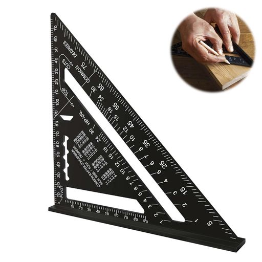 三角定規サイズ:18.5*18.5cm;厚み:4mm。木工丸鋸定規ユニークなデザイン、木工職人の基本的な測定ツールとして使用できるよう独自に設計されています。三角定規の前面にあるクイックチェンジテーブルは、角度を測ったり、木枠の方向に印をつけたり、平行線を引いたりするのに使える。