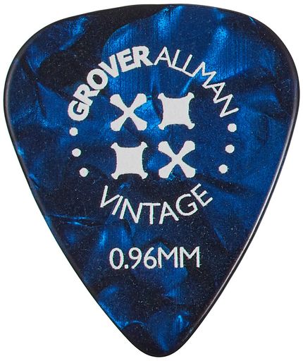 世界で3500万枚以上の販売実績を誇るGROVERALLMANのピックです(10枚セット) ビンテージ・セルロイドピックはトラディショナルな形、スムーズなピッキングと温かい音が特徴です。 クリーン、ドライブ共にハリのある音色。エフェクターなどで多くの音色を使い分ける場合に使い易い。 【形状】ティアドロップ【厚さ】0.96mm【色】青