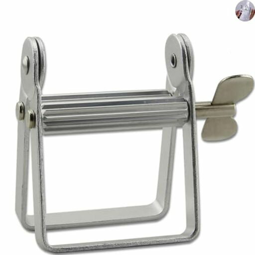 1.完全無駄ゼロの極限絞り歯磨き粉、化粧品、塗料、クリーム、絵の具などのチューブ製品を最後の一滴まで残さずしぼり出せます。無駄を徹底的になくし、製品を100%使い切ることで、経済的かつ環境にも配慮した使用が可能です。​ 2.快感的な使用体験チューブを完全に絞り切る瞬間は圧倒的な満足感を与え、家中のチューブ製品を一掃するような動機付けにもなります。多くのユーザーから「絞りきるのが楽しくて止まらない」と好評を博しています。​ 3.高耐久アルミ合金製素材には高品質のアルミ合金を採用し、高強度と耐食性を兼ね備えています。毎日の頻繁な使用にも耐え、長期間にわたって安定した性能を発揮します。1個で長く使えるため、コストパフォーマンスにも優れています。​ 4.幅広いサイズに対応最大幅7.5cmまでのチューブに対応可能で、家庭で使うほとんどのチューブ製品をカバーします。太いチューブから細いチューブまで、さまざまな形状に柔軟に対応します。 5.多用途に活躍歯磨き粉はもちろん、クリーム、ヘアカラー、軟膏、化粧品、絵の具、トマトペーストなど、素材がプラスチックであれ金属であれ、多種多様なチューブ製品に使用できます。