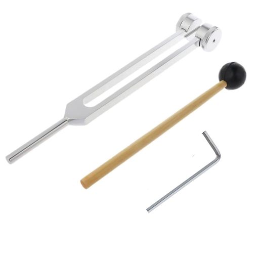 「仕様」サイズ:24cm*4.5cm;素材:アルミ合金重量:130g 「セット内容」128Hz音叉x1、ラバーマレットx1、専用ポーチx1 「高品質素材」アルミ合金材料、優れた光沢、高貴な外観だけでなく、優れた品質、非常に強くて丈夫です。 「使用方法」内蔵の六角穴付きボルト、六角レンチを使用してサウンドホイールを上下に調整し、振動周波数を調整します。音叉の先端部分が加重されていて、低いピッチで振動し、音が長く継続します。 「多用途」瞑想/ヨガ/チャクラ/サウンドセラピー/リフレックスなどに適しています。