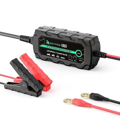 【スマートな充電モード搭載でバッテリー寿命を最大化】RoyPow製の本充電器は、12Vリン酸鉄リチウムイオン(LiFePO4)バッテリー専用に設計された、1A出力のトリクル充電対応モデルです。低電流でじっくり充電することにより、バッテリー内部への負担を抑え、発熱や劣化を最小限にとどめます。過充電を防ぎながら、最適な電圧・電流で充電を制御するスマートモードを搭載しており、日常的なバッテリーメンテナンスにも最適。バッテリーの寿命を大幅に延ばすことができ、長期的にコスト削減にもつながります。 【バッテリーを復活・再利用可能】長期間未使用により放電しきってスリープ(ディープスリープ)状態になってしまったバッテリーも、本製品なら復活が可能です。スリープ状態のバッテリーを自動的に検出し、活性化モードに切り替えることで、安全に充電を再開。これにより、買い替えを検討していたバッテリーも再利用でき、環境にも経済的にも優しい選択となります。特に電動工具、ポータブル電源、ソーラー機器などに使用しているLiFePO4バッテリーの延命に役立ちます。