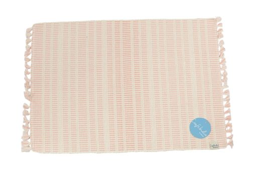 素材:綿100% 製造:インド サイズ:約32x45cm Madeinindiaならではの素朴な風合いが魅力のランチマット。インドの職人が1点ずつ丁寧に作り上げています。 デイリーユースはもちろん、特別な日のテーブルコーディネートにも。明る...