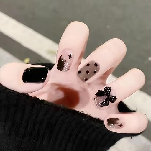 [ALLEVG]ネイルチップ 24枚入 付け爪 ショート黒 3D 秋冬 人気 和風 かわいい シンプル おしゃれ 成人式 入学式 卒業式