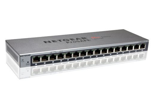 ギガビット(10/100/1000Mbps)16ポート ビジネス向けのレイヤー2アンマネージプラス・スイッチ。 騒音源となる冷却ファンが不要で放熱性能の高い金属筐体。全16ポートを横一列に配置しておりケーブルの抜き差しが簡単な設計。電源アダプターもコンパクト。 すべてのポートが同時にギガビット送受信してもパフォーマンスが劣化しないノンブロッキング設計。 VLAN(ポート、タグ)、QoS(802.1p, DSCP, ポート)、マルチキャスト(IGMPスヌーピングv1/2/3)。サイズ9,000バイトのジャンボフレームに対応し、データ転送が効率的に行える。 省電力設計:Energy Efficient Ethernet (802.3az),未使用ポートの電力カット,ケーブルが短いポートの電力カット。 ウェブブラウザーまたはWindows用の専用ツール(無償)で設定・管理運用が可能。日本語GUI対応で直感的に操作。簡単に設定・運用管理(ファームウェアの入替が必要な場合があります)。 ポートミラーリング対応。他のポートの送受信データを別のポートへ転送し、ネットワークのトラブルシューティングが手軽に行える。