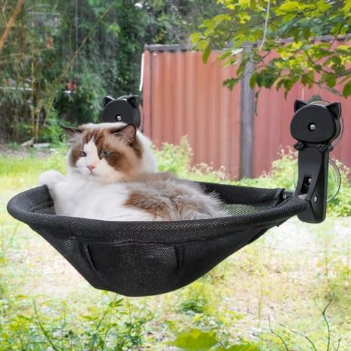 【沈み込みデザイン】 JUNSPOWの猫ハンモックは、猫が丸まって眠れるように特別に設計されており、猫に安心感を与えます。猫が丸くなって眠るのは、本能的な反応であり、体の露出面積を減らし、怪我のリスクを軽減することで、より高い信頼性と快適性を猫ベッドからもたらします。 【折りたたみ式&amp;空間節約】この吸盤式窓用猫ベッドは、床面積を取らずに窓や壁に設置することができます。上向きに折りたためるので、使用しない時はいつでも折りたたむことができ、保管も簡単で便利です。室内スペースの有効利用が大幅に高まります。 【素材頑丈&amp;安全性】猫窓用ハンモックのメインサポートフレームは頑丈な金属製で、曲がらない、壊れない、変形しない。4つの強力な吸盤で、最大耐荷重は22kgまで! 【ジッパー構造&amp;通気性】猫用ハンモックに付属しているカバーは、取り付けと取り外しが簡単なジッパーで設計されています。高品質の通気性サンドイッチメッシュ生地は、湿気や蒸れを防ぎ、爽やかで通気性が良いので、暑い夏に熱を発散させることができます。 【取り付け前のヒント】 吸盤が窓にしっかりとくっつくように、お湯に7分間浸して柔らかくします。