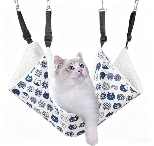 四季を通して快適に使え、丈夫な素材と縫製です 【製品仕様】冬夏両用の猫ハンモック(展開サイズ:約60x50cm/耐荷重:10kgまで)。高品質の金具を使用し、優れた安定感を実現しています。 【両面使用で冬夏両用】表面はふわふわの柔らかい素材を使用した冬仕様。裏面は通気性に優れたキャンバス生地で、暑い夏も快適にお使いいただけます。 【ベルト長さ自由調整】ストラップにはベルトバックルを採用。取り付ける場所やケージのサイズに合わせて、簡単に長さを調節できます。約25cmまで調節できます。 【簡単取り付け&amp;設置場所フリー】専用フックでケージに手軽に固定できるほか、テーブルの下など様々な場所に設置可能。 【お部屋に馴染むかわいいデザイン】おしゃれでかわいらしいデザインは、猫ちゃんの居場所としてだけでなく、お部屋のインテリアとしても楽しめます。ケージ周りやリビングにさりげなく飾るだけで、空間がぱっと明るくなります。