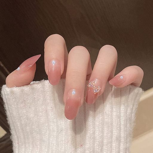 24枚セットネイルチップ中等長さちょう結びの飾り綺麗魅せ縦グラデーションネイル