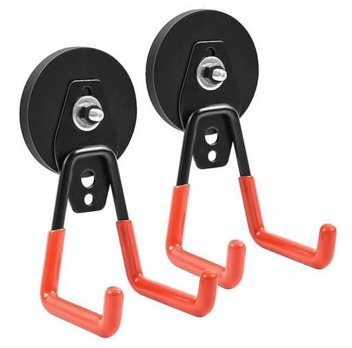 商品仕様:素材:マグネット+鉄 、セット内容:2個セット。マグネットの直径は66mm、1個サイズ:幅65mm*高130mm。 上質の素材:マグネットを使用することで、金属面にしっかりと吸着し、一定の安定性を保つことができます。鉄素材のフック部分と組み合わせることで、日常使用において物を掛けやすい仕様となっています。変形しにくく、長期間の使用にも対応しています。 取り付け簡単:フックは先端が適度な曲線設計で、物を掛けやすく、落ちにくい形状です。工具を使用せずに取り付けできるシンプルな設計となっています。金属面に直接固定できるため、誰でも簡単に設置することが可能です。複数使用してもすっきりと整理しやすい点が特徴です。限られたスペースでも配置しやすく、見た目を整えながら収納することができます。 吊り下げ収納で整理整頓をサポート:フックに物を掛けることで、地面や作業台に置かずに収納することができます。工具や小物などを吊り下げて整理することで、作業スペースを確保しやすくなります。また、使用する物を取り出しやすい位置に配置できるため、作業効率の向上にもつながります。日常の整理整頓をサポートする実用的な機能を備えています。