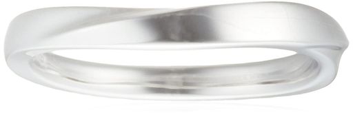 流れるようなラインが美しいペアリングのメンズタイプ やわらかいひねりから放たれる輝きが洗練された印象を感じさせます リングの内側には永遠の愛を表現するメビウスの刻印がほどこされています 【素材】シルバー ジュエリーケース、SHOP袋、WEB...