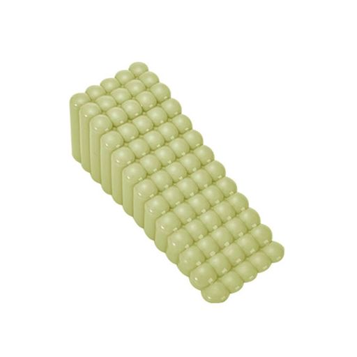 固定の難しい押し入れや脱衣所などのスライドドアの固定に役立つドアロックセットです。 便利な隙間に挟むだけの簡単設置!大きく隙間のあるタイプのドアには二個セットすればしっかり止まります。室内飼いの犬猫の脱走・いたずら防止に。 手の届かない上部...