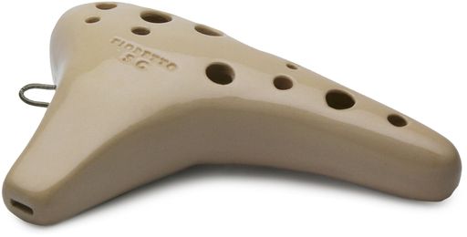 高い理想を追求した、ナイトオカリナ最高級モデルのFioretto。ノーマルブレスは、通常のFiorettoに比べ優しい息圧に設計。 アルトC調ノーマルブレス/カラー:ナチュラル サイズ:48x140x95mm/重量:230g 付属品:専用ハードケース 重量・サイズは陶器製のため個体差があります。メーカー側の意匠変更により、予告なく外観上のデザイン・カラー等が変わる場合がございます。予めご了承ください。