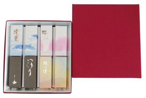 丸叶むらたのお香ハーフ寸ギフト4種B(櫻人2箱・凜楽2箱・絹の道2箱・いのり2箱)アソート#4-B 丸叶むらたのお香ハーフ寸ギフト4種B(櫻人2箱・凜楽2箱・絹の道2箱・いのり2箱)アソート#4-B