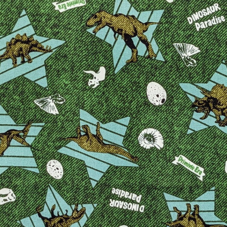 給食袋・巾着袋M【デニム調 恐竜柄 グリーン】マチ無し ナフキン入れ ランチョンマット入れ ポーチ 道具袋 日本製 コットン生地 綿 布 ハンドメイド かっこいい 洗える 入園 入学 幼稚園 保育園 小学校 子供 キッズ 男の子 ダイナソー ステゴサウルス ティラノサウルス