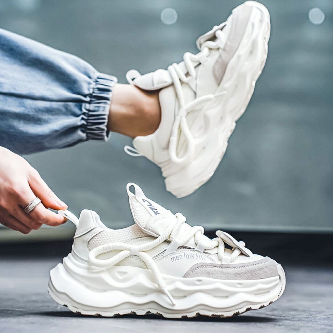 Rakuten - 厚底5cm 身長アップ スニーカー メンズ シークレットシューズ 白スニーカー 白靴 黒シューズ ミドルカット モテる HIPHOP 韓流 K-POP 原宿系 ストリート系 s215