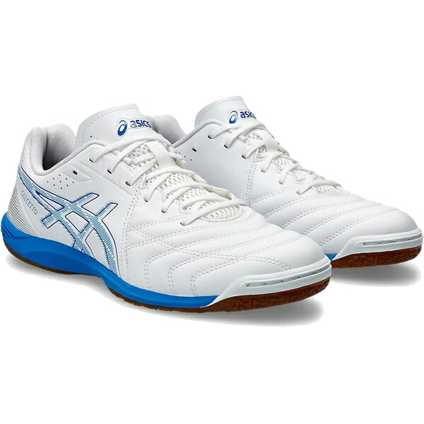 カテゴリ フットサルシューズ メーカー ASICS 商品名 CALCETTO WD 9 品番 1113A037 カラー 101:WHITE×ELECTRIC BLUE 使用皮革 合成皮革 対応グラウンド インドア・人工芝 ラスト(足形) ワイド(3E相当) 特徴 優れた安定性とクッション性を求めるフットサルプレーヤーにおすすめのワイドラストモデルです。E.V.A.ミッドソールがクッション性を高め、アッパーの前足部にはストレッチャブル人工皮革を採用することによって、やわらかい履き心地を提供します。