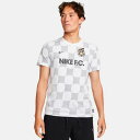 カテゴリ サッカーウェア メーカー NIKE 商品名 NIKE F.C. DF 半袖Tシャツ 品番 DR7736 カラー 100:ホワイト 素材・品質 コットン57％ ポリエステル43% 特徴 ナイキ、大人/メンズ用Tシャツ。 20年の輝けるフットボール史にインスパイアされたカジュアルライン「NIKE FC コレクション」。 参考サイズ Sサイズ:約155-176cm　胸囲:86-91cm　胴囲:73-79cm Mサイズ:約155-176cm　胸囲:91-97cm　胴囲:78-85cm Lサイズ:約176-185cm　胸囲:97-103cm　胴囲:84-91cm XLサイズ:約176-185cm　胸囲:103-109cm　胴囲:90-97cm 2XLサイズ　約176-185cm　胸囲109-115cm　胴囲:96-103cm ★別カラー "アンスラサイト"はこちらから！ ＜ネコポスの注意事項＞※必ずお読みください ネコポスをご選択いただいたお客様は、ご注文後に送料(ネコポス金額)を訂正いたします。 ・荷物のサイズは角形A4サイズ(31.2cm×11.5cm)以内かつ厚さ2.5cm以内、重さ1kg以内となります。 　※上記サイズを超える場合は宅配便での発送となります。 ・ポストに直接投函されます。 　※ポストに投函できない場合は持ち戻ります。 ・代金引換でのご注文はお受けできません。 　※代金引換でのご注文の場合は通常送料がかかります。 ・配送日時のご指定はお受けできません。 　※一部地域を除き発送翌日のお届けとなります。