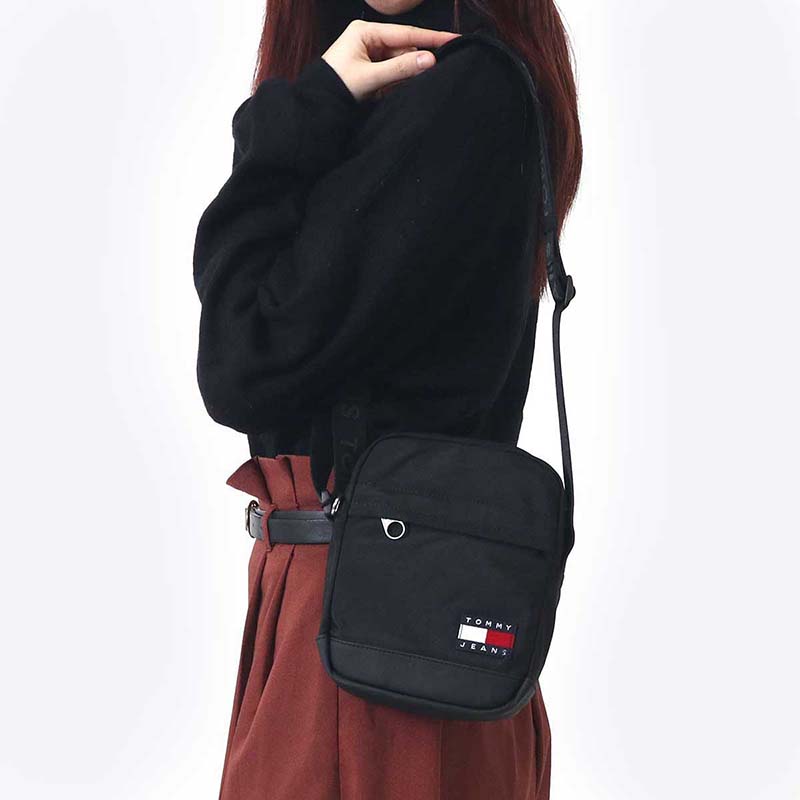 Rakuten - トミー ジーンズ TOMMY JEANS ショルダーバッグ メンズ レディース 斜め掛け 肩掛け ネイビー ブラック AM0AM13389 ブランド