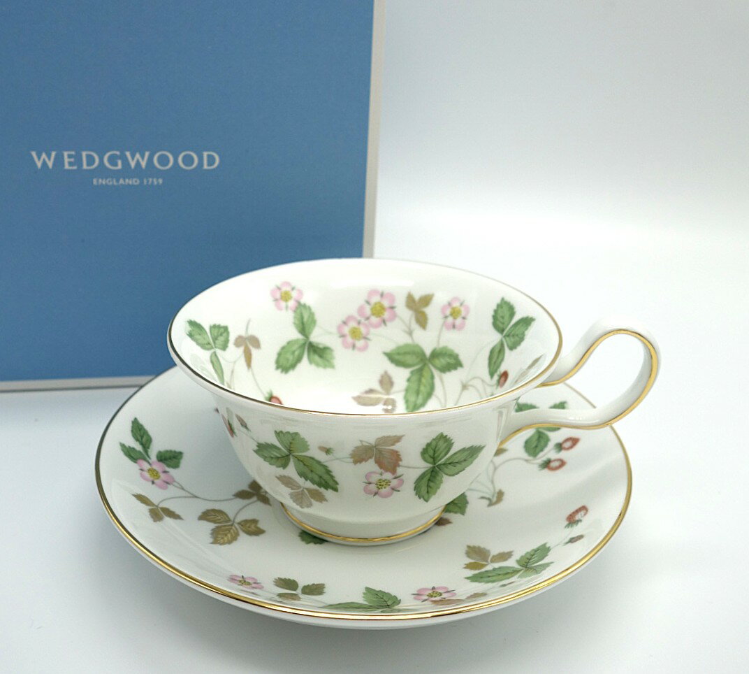 ウェッジウッド ティーカップ&ソーサー【ウェッジウッド】ワイルドストロベリー ティーカップ＆ソーサー(ピオニー)【結婚祝】【出産祝】【退職祝】【引越祝】【還暦祝】【記念品】