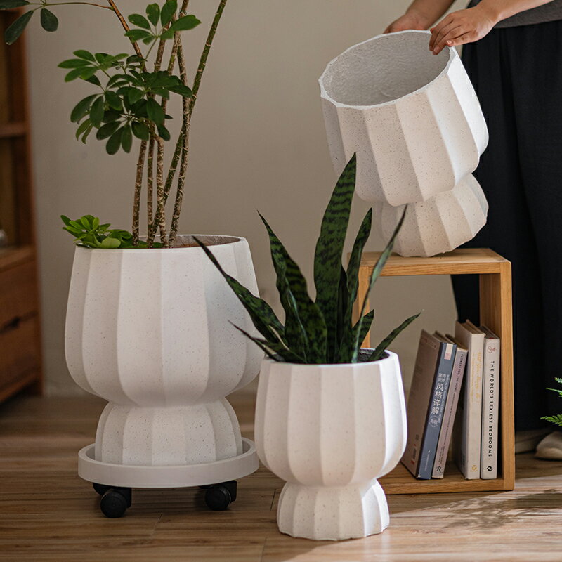 Rakuten - 北欧風 大型 植木鉢 7/8/10号 プランター 水抜き穴付き、口径22-30.5cm 軽量 耐候性 根腐れ防止 マグネシウム製エコ素材、室内 屋外対応 多肉 観葉植物用、ガーデンポット ガーデン 園芸用品