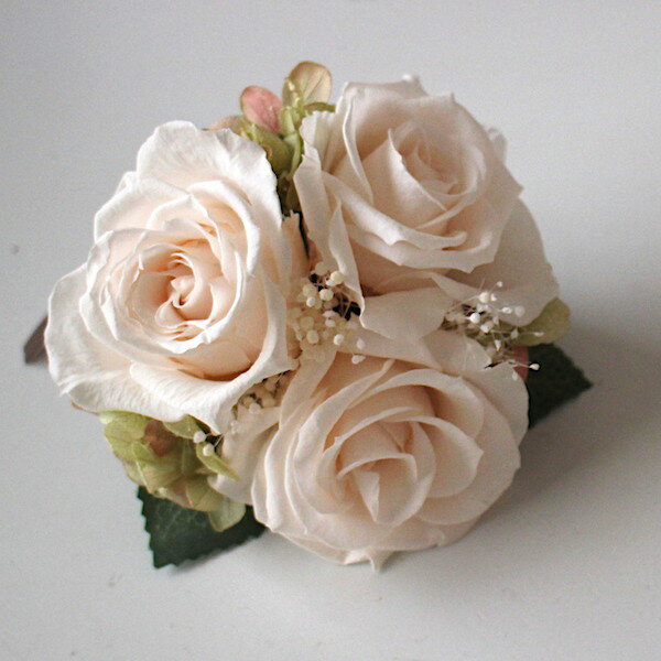 プリザーブドフラワー コサージュ 3輪 パンナコッタ ケース付き 送料無料 卒業式 卒園式 入学式 入園式 結婚式 セレモニー フォーマル