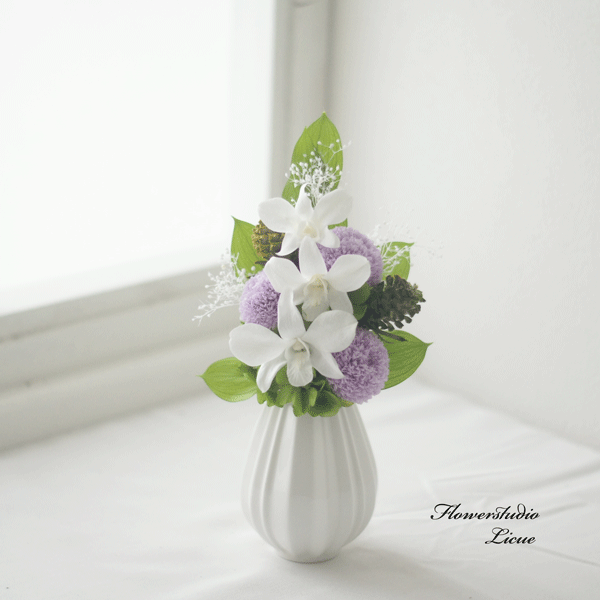 マムとデンファレの仏花（紫）全てプリザーブドフラワー使用 ご自宅の花立てに飾って頂けます。 お供え..
