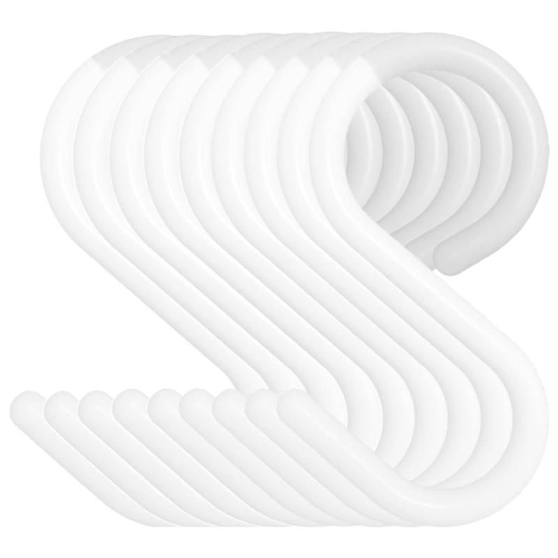 SANJAOYEE S字フック 落ちにくい 9個セット ホワイト 6cm 直径2cmバー対応 Sカン sじフック えすじフック 風呂 浴室 キッチン【ずれを抑えやすい形状】上部がバーを囲むリング風デザインで、一般的なS字フックより掛け位置がずれにくい構造。浴室やキッチン収納に使いやすい仕様です。【9個セットで整理しやすい】複数の場所に分けて使える9個入り。洗面所、台所、玄関、クローゼット、ランドリーなどの小物整理に活用できます。【直径2cmバー対応目安】画像表記では直径約2cm以下のクロスバーに適したサイズ。ハンガーバー、ラック、タオルバーなどに掛けやすいSカンです。【丸みのある先端】角が丸く滑らかな形状で、衣類やタオル、小物に当たりにくい設計。片手で掛け外ししやすく、毎日の収納作業を補助します。【水回りにも使いやすい】ホワイトカラーで浴室やお風呂、洗面所にもなじみやすく、スポンジ、ブラシ、タオル、調理器具、ベルトなど幅広く掛けられます。