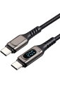 サンワダイレクト USB-C ケーブル 1m PD100W対応 PD電力表示機能付き 高耐久 MacBook Pro/iPad Pro/Galaxy等対応 ブラック 500-USB076電力表示 をするデジタルディスプレイ付きなので、充電時の電力量が確認できます。コネクタの向きを気にせず機器に挿すことができる USB Type-C コネクタを採用した、Type-Cオス/Type-Cオスケーブルです。USB Type-Cポートを搭載した機器と接続し、充電やデータ転送をする事ができます。eMarker（専用チップ）をコネクタ内に搭載しており、安定した電源供給ができます。USB Type-Cでの「USB Power Delivery(USB PD )」に対応しており、環境では最大 100W （DC20V/5A）の電源供給が可能です。(供給電源はPD対応の機器や電源の仕様により異なります)折り曲げ耐久試験20000回、荷重試験80kgfをクリアした高耐久ケーブルです。ケーブルには防弾チョッキの素材としても使用されるケブラー繊維採用で、引っ張りなどの負荷による断線を防止します。ケーブルの被膜はポリエチレン製の編み組みメッシュ構造で、手触りの良いしなやかなケーブルです。コネクタカバーは耐衝撃性に優れた亜鉛合金とシルバーメッキを採用し、振動や衝撃、耐ノイズ性にも優れています。また、二重シールドケーブル採用で、銅製のスパイラルシールド材の内側に密閉型のアルミシールド処理を施し、低域から高域までほとんどのノイズからデータを守ります。錆にも強く、経年変化による信号劣化の心配が少ない金メッキ処理を施したピンを使用しています。また、コネクタの根本を補強し、断線しにくくなっています。USB2.0の「HI-SPEED」モードに対応した高品質ケーブルです。USB2.0で規定されたケーブル電気特性を満たしているので、USB2.0の機器を接続することができます。（USB2.0/USB1.1両対応）