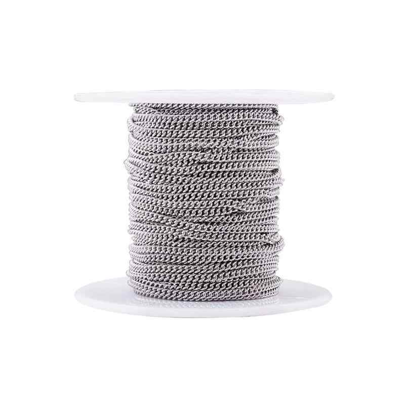 Beadthoven 1巻入り 幅1.9mm 304ステンレス製 喜平チェーン 溶接なし ネックレス ブレスレット カーブチェーン ツイストチェーン アクセサリーパーツ ジュエリー用 オーナメント DIY ハンドメイド【仕様】：サイズ：幅1.9mm、約10m/巻。リンク：2.4x1.9x0.5mm。カラー：ステンレス鋼色。材質：304ステンレス。数量：約10m/巻、1巻入り。【材質】：優れた304ステンレス素材で作られ、錆びない耐久性があり、傷つきにくて、永く美しい輝きのままご愛用いただけます。特別なお手入れも不要なので、気軽に普段使いできます。【特徴】：ネックレスチェーンの定番大人気の喜平チェーンです。扱いやすく、ステンレス特有の眩い輝きで、高級感もばっちりです。ユニセックスなデザインなので女性にも男性にもオススメです。【使い方】：ペンチでお好みの長さにカットして、丸カン・カニカンなどの留め金を使って、初心者にも簡単にネックレス・ブレスレットを作ることができます。【幅広い用途】：マルチに使用できる大人気のチェーンで、ペンダント・アクリルビーズ・ガラスビーズ・宝石ビーズなどのパーツと組み合わせて、素敵なネックレス・ブレスレット・ピアス・ベルトなどのアクセサリーが作られます。服の飾りや室内のデコレーションなどの工芸品・装飾品の製作にも適しています。