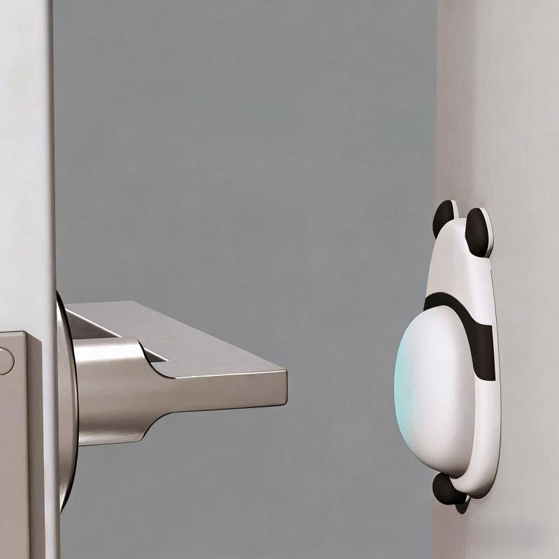 Rakuten - ドアクッション 壁保護 防音 衝撃吸収 吸着式 シリコン素材 4個セット 猫 犬 パンダ ペンギン 賃貸OK 取付簡単 玄関 寝室 リビング用