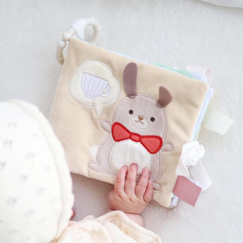 ふんわりえほん うさぎたちのお茶会 -出産祝いにおすすめの洗える布絵本- amanoppo あまのっぽ 知育玩具