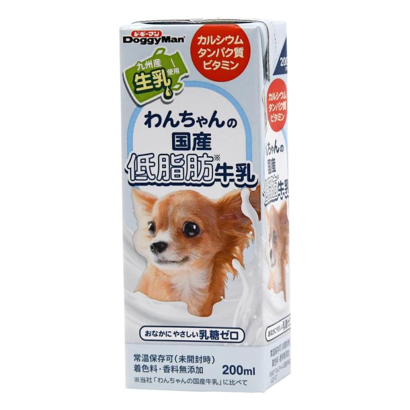 ドギーマン わんちゃんの国産低脂肪牛乳 全犬種用 200ミリリットル (x 24) (ケース販売)本体重量:210g内容量:200mlx24個エネルギー:100g当たり50kcal適応対象:1歳まで本体サイズ (幅X奥行X高さ) :6.5×4×8.5cm本体重量 :210g内容量:200ml原産国:日本