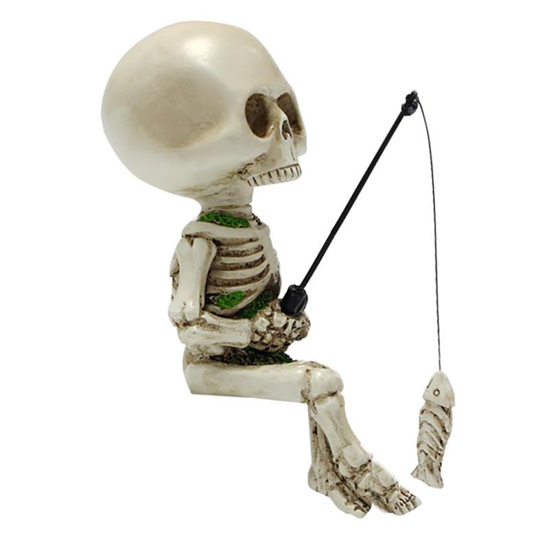 1個セット 樹脂製ミニチュア骸骨の置物 ハロウィン飾り付け スカル置物 ガイコツ 釣り像 家庭用ゴシック骸骨像 庭の装飾品 机 窓辺 戸棚 水族館の装飾