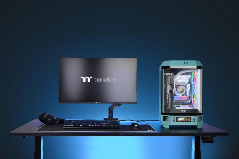 フローイングgtのThermaltake The Tower 300 Turquoise 3面強化ガラスパネル採用 八角柱スタイル マイクロタワー Micro-ATX PCケース CA-1Y4-00SBWN-00 CS8883｜アングル3