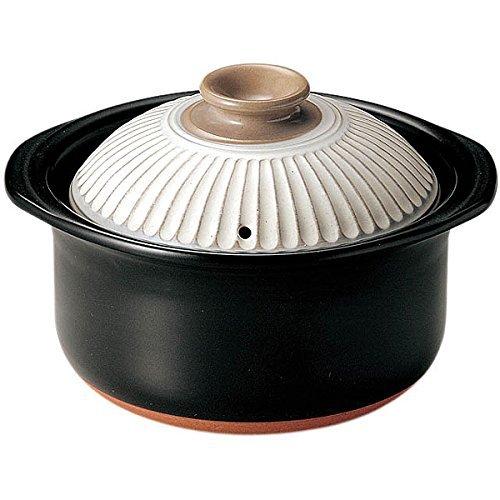 萬古焼 銀峯陶器 菊花 ごはん土鍋 (3合炊き, 粉引)菊の花弁のような蓋が特徴的なエコ・ラク・安全をキーワードとした機能性とデザイン性に優れた土鍋です。内蓋と外蓋の二重蓋仕様となります。吸水率が低い為、ご飯以外のニオイ移りが気になる食材も調理する事も出来ます。一般土鍋の2倍の厚みがあり蓄熱性が高くお米を包む様に熱を伝える事が出来るので、ふっくらつやつやな美味しいご飯を簡単に炊くことができます。炊飯時、沸騰したら火を消して余熱でご飯が炊けるので経済的です。余熱を使った煮込み料理も得意です。直火・オーブン・電子レンジ使用可能です。料理の過熱等に電子レンジをご使用頂けますが、電子レンジでの炊飯はできません。日本製　萬古焼　三重県四日市市