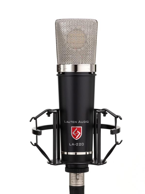 Lauten Audio (ローテンオーディオ) 32mm大型デュアルダイアフラム ツートーンFETコンデンサーマイク LA-220 v2ツートーンFETマイク：クラシックな温かみとモダンな明瞭さをスイッチひとつで切り替え可能。オンボードサウンドシェイピング：マイクの交換が不要で、効率的なレコーディング作業が可能。パンチのあるサウンド：ボーカルやエレキギターのサウンドを強調し、クリアな録音が可能。アップグレードされたカプセル：手動調整された32mmトランスデューサーを使用し、自然なコンプレッションとバランスを提供。ストリングス、パーカッション、ボーカルにも最適です。高解像度・低歪み：高品質なポリプロピレンコンデンサーと抵抗器、米国製の超低ノイズJFETを採用し、クリアで精密な音質を実現。