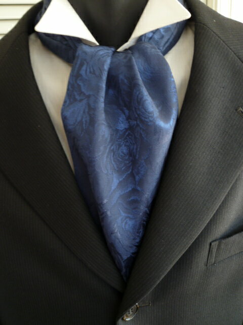 【マラソン期間P20倍UP↑★】アスコットタイ ギフト プレゼント バレンタイン 父の日 卒業式 入学式 プレゼントストール RB-26-Yジャガード織り バラ 紺 パーティー 披露宴 2次会